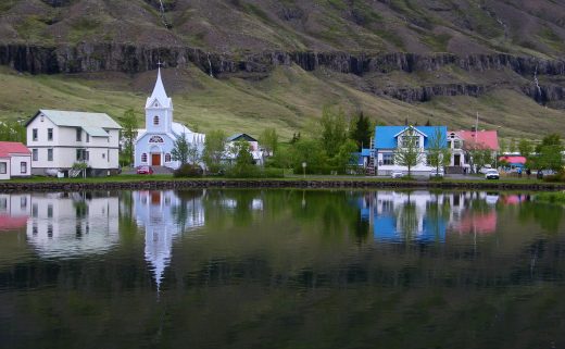 Fjord de Seyðisfjörður en Islande