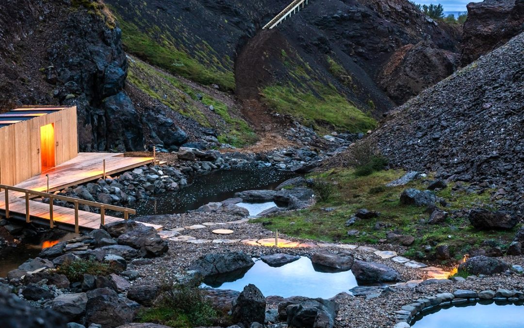 Les bains de Húsafell