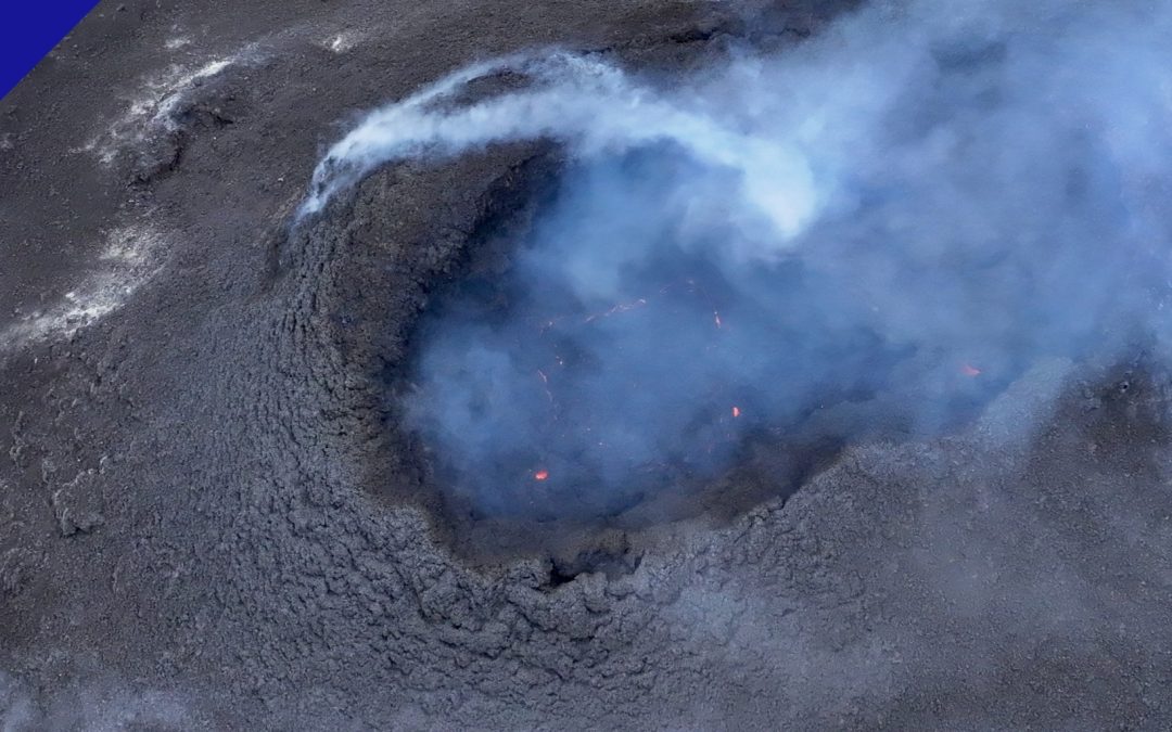 Visite des champs de lave à Fagradalsfjall en petit groupe avec un guide francophone